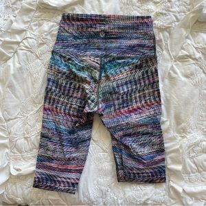 LULULEMON MULTICOLOR WUNDER UNDER SIZE 2